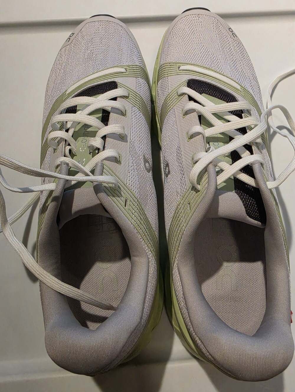 On Cloudrunner 2 Running Shoes Ice Sage Green Women’s Size 10.5